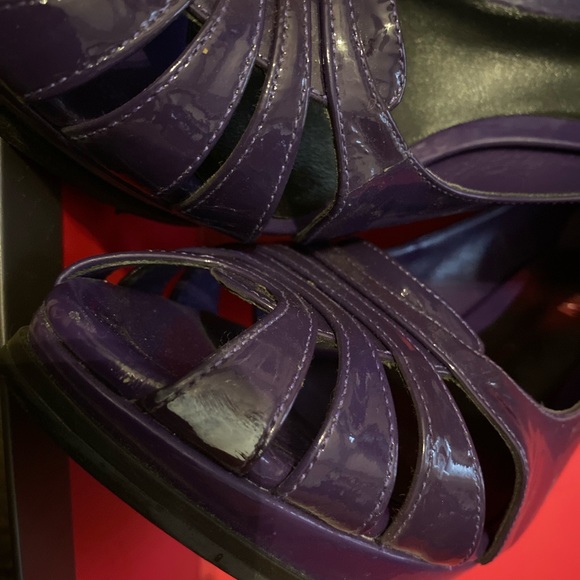 Gianni Bini patent leather heels - Picture 6 of 7